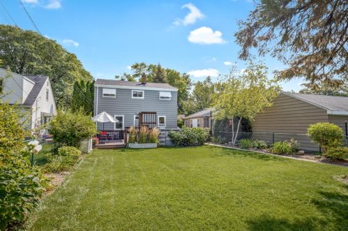 3429 79th St, Milwaukee, WI 53219-3828