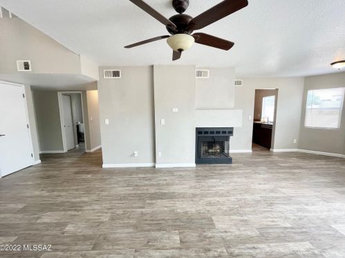 5079 Blackbird Dr, Tucson AZ  85742-5112 exterior