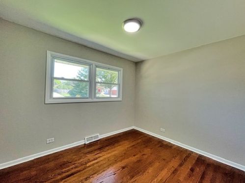 794 Lombard St, Elmhurst IL  60126-1762 exterior