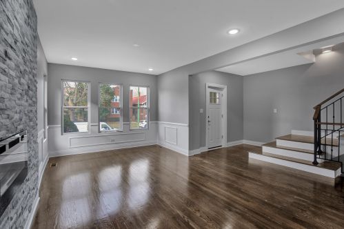 7351 Michigan Ave, Chicago IL 60619-5603 exterior