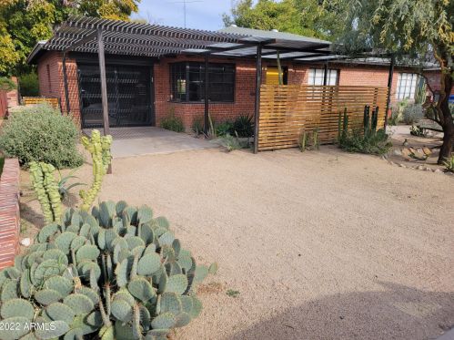 2530 Devonshire Ave, Phoenix AZ  85016-5660 exterior