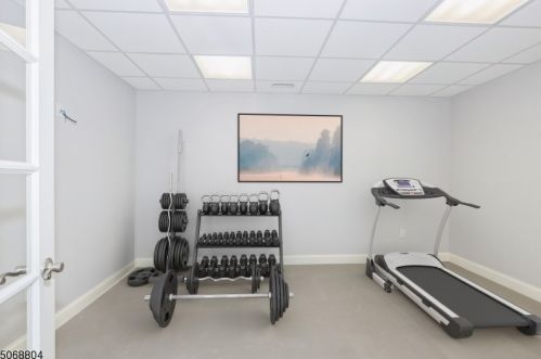 10 Baxter Ln, Town Center NJ 07052-1429 exterior