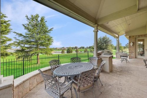 1221 Discovery Bay Dr, Frisco TX 75034-3366 exterior