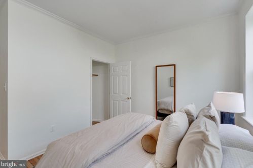 145 U St, Washington DC 20001-2338 exterior