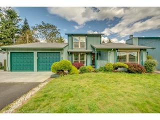 526 157th Ave, Portland, OR 97230-5466