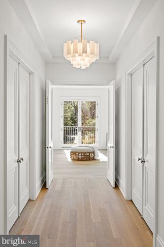 4526 Hawthorne St, Washington DC 20016-3570 exterior