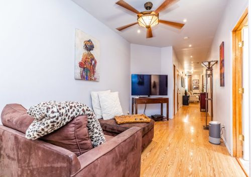 3161 Monroe St, Chicago IL 60624-2545 exterior