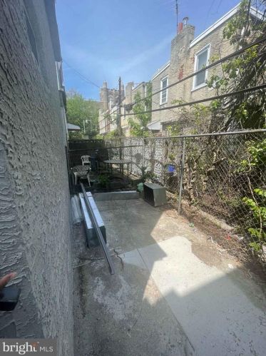 2525 Cumberland St, Philadelphia PA  19125-3100 exterior