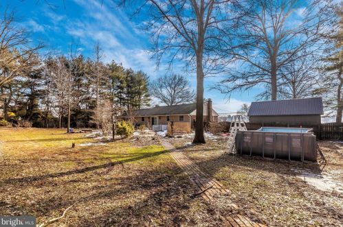 265 Old State Rd, Limerick PA 19468-3214 exterior