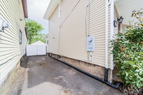 47 Barbour St, Paterson NJ 07508-1421 exterior