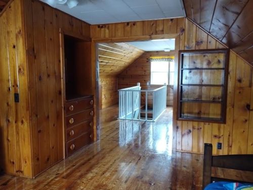 2476 Glenside Blvd, Meskegon MI 49441-3271 exterior