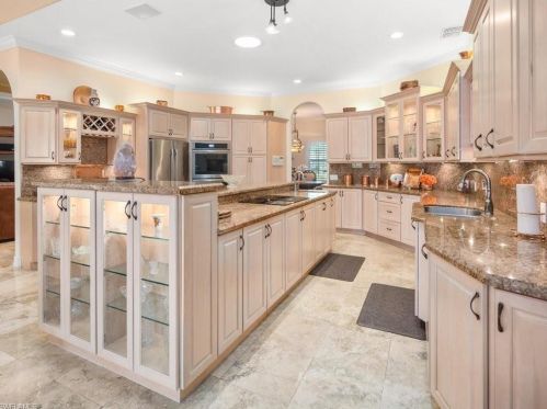 270 Logan Blvd, Naples FL 34116-3909 exterior