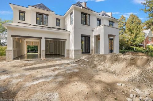 235 Chesterfield Ave, Bham MI 48009-1284 exterior