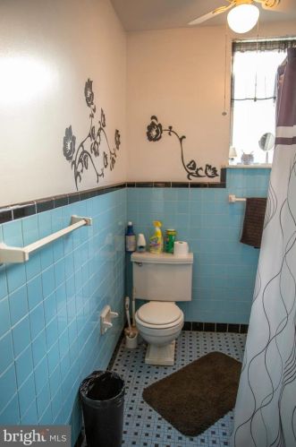 2734 18 St, Philadelphia PA 19145-4702 exterior