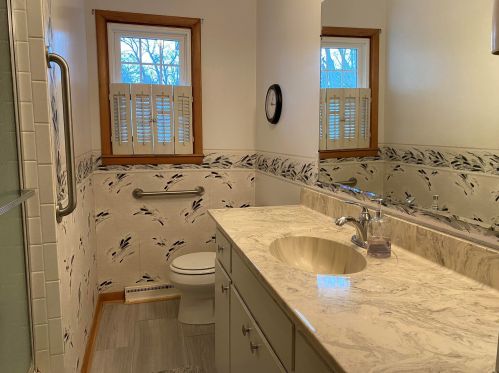 2374 Blodgett St, Meskegon MI 49441-1518 exterior