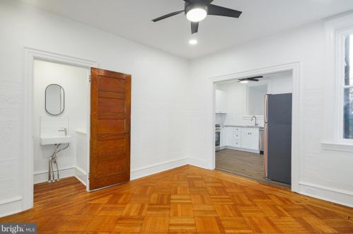 726 58 St, Philadelphia PA 19143-2432 exterior