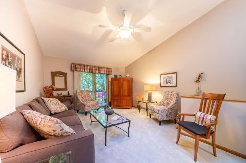 1204 Creekview Dr, Meskegon MI 49441-3259 exterior