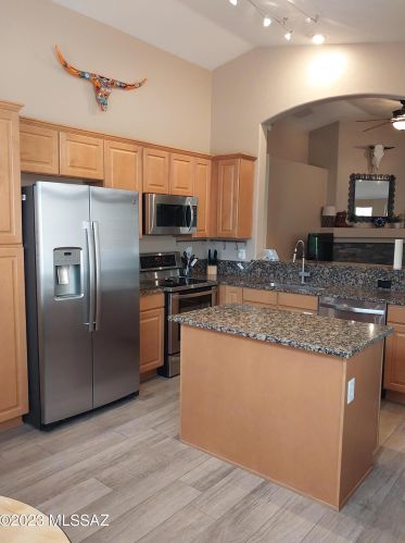 9674 Country Ct, Tucson AZ  85749-7927 exterior