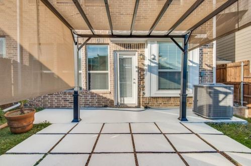 3812 Sicily St, Irving TX  75038-1471 exterior