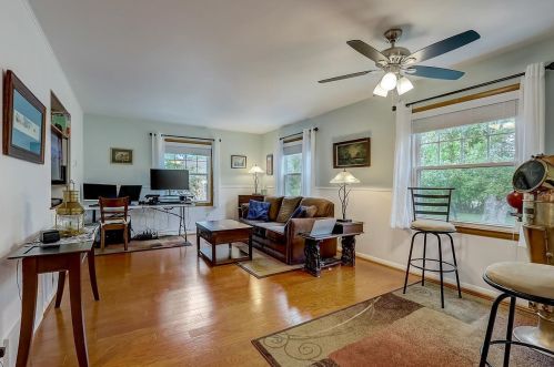 10508 Lincoln Ave, Milwaukee WI 53227-1204 exterior