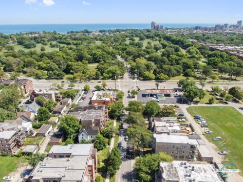 1529 Marquette Rd, Chicago IL 60637-4318 exterior