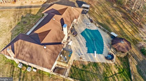 925 Hunting Lake Dr, Huntingtown MD 20639-2704 exterior