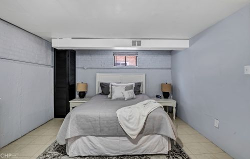 7337 Palatine Ave, Chicago IL 60631-1950 exterior