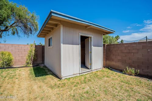 3145 Charleston Ave, Phoenix AZ 85032-9551 exterior