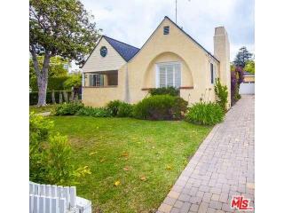 10576 Ashton Ave, Los Angeles, CA 90024-5140