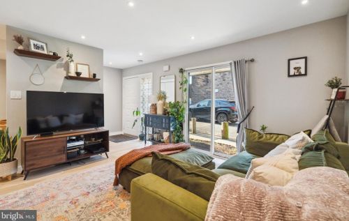 11891 Academy Rd, Philadelphia PA 19154-2673 exterior