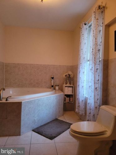 531 Benner St, Philadelphia PA 19149-3214 exterior