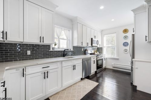 24 Hilton Ave, Maplewood NJ  07040-2921 exterior