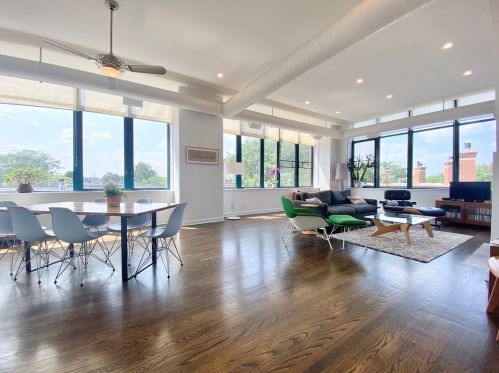 2600 Southport Ave, Chicago IL  60614-1228 exterior