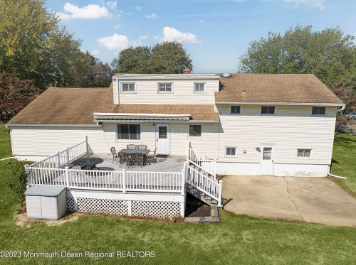 22 Arlene Dr, West Long Branch NJ 07764-1153 exterior