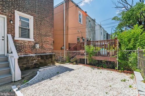 2858 Aramingo Ave, Philadelphia PA  19134-4224 exterior