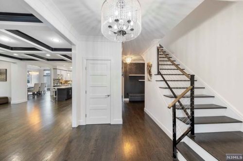 270 Passaic Ave, Nutley NJ  07110-2745 exterior