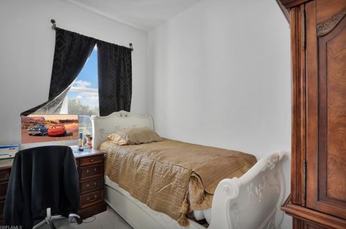 4645 66 Ave, Naples FL 34120-2652 exterior