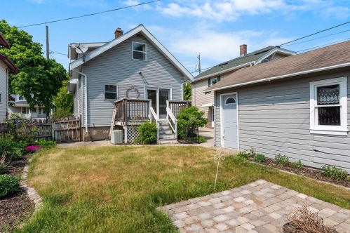 1211 Manila St, Manitowoc, WI 54220-6241