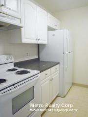 79 Pleasant St, Brookline MA  02446-7107 exterior