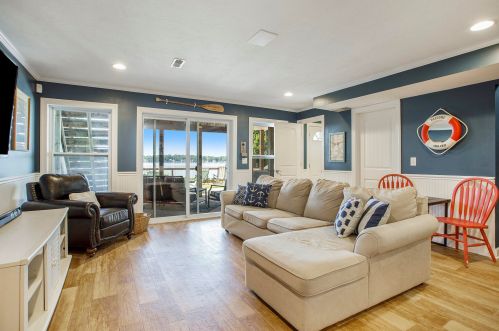 1216 Frst Dr, Kalamazoo MI 49002-6318 exterior