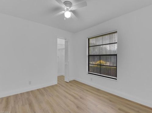 223 Bay Mdw Dr, Naples FL 34113-8301 exterior