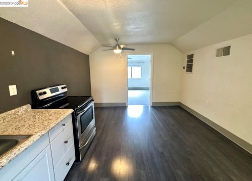 1987 Bonifacio St, Concord CA 94520-2158 exterior