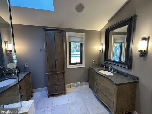 2269 Pne Rd, Huntingdon Valley PA 19006-4028 exterior