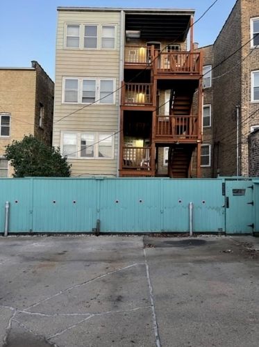 5514 Campbell Ave, Chicago IL  60625-6700 exterior