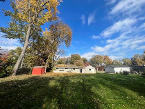 220 Michelson Rd, Rochester MI 48307-5335 exterior