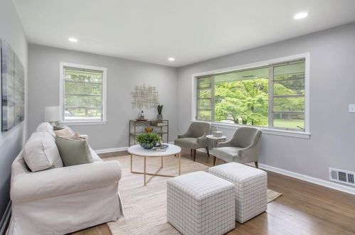 560 Lynn Valley Rd, Atlanta GA  30311-2331 exterior