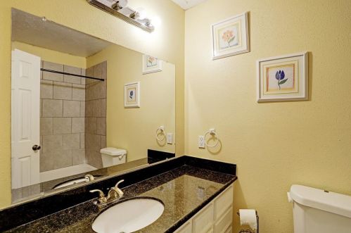 8207 Buckeye Gln Ln, Humble TX 77338-1728 exterior