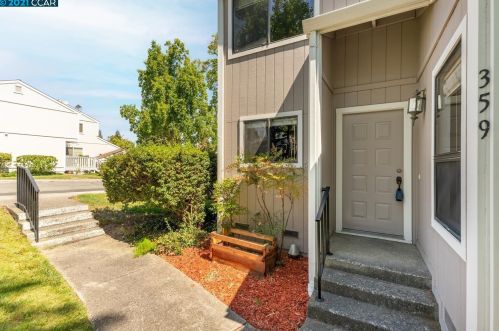 359 Scottsdale Rd, Concord CA 94523-5113 exterior