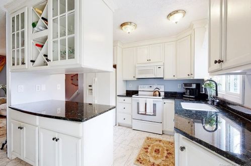 47 Waterman St, Killingly, CT 06239-4240