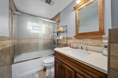 4301 Fatima Dr, Saint Louis MO 63123-6707 exterior